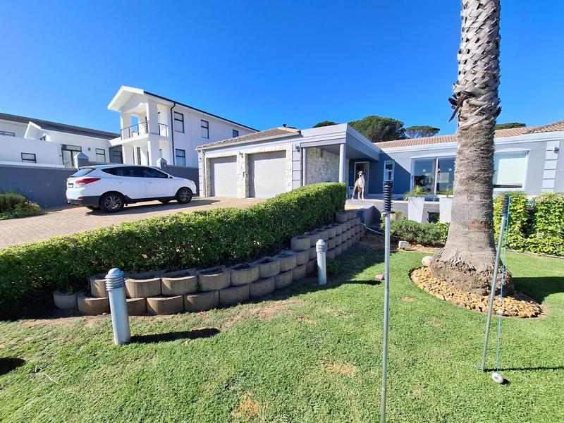 To Let 4 Bedroom Property for Rent in Dennegeur Western Cape